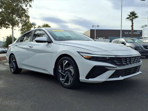 Certified 2025 Hyundai Elantra SEL image 7