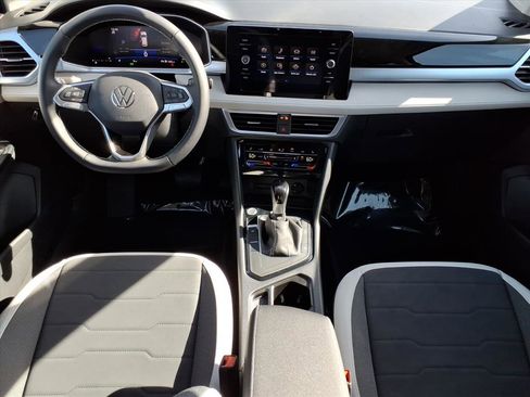 New 2026 Volkswagen Taos SE image 15