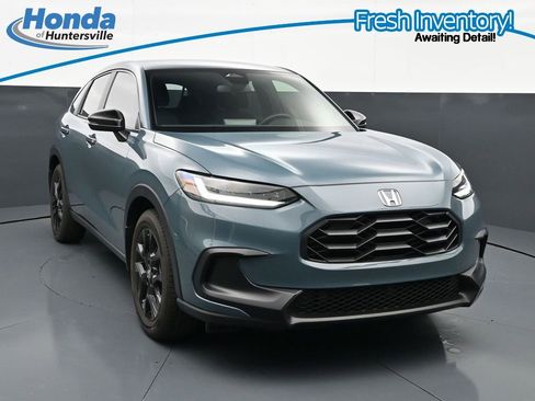 Used 2025 Honda HR-V Sport image 1