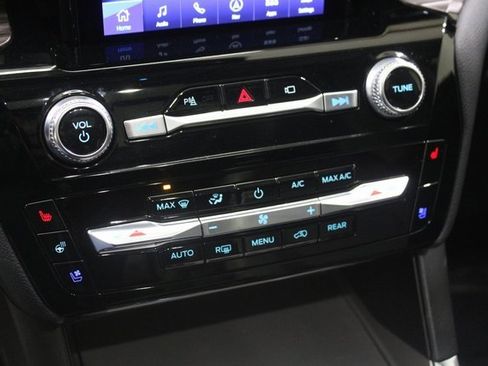 Used 2022 Ford Explorer Limited w/ Limited Technology Package image 15