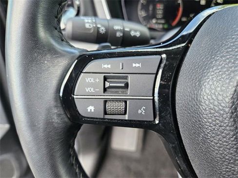 Used 2023 Honda Pilot Touring image 25