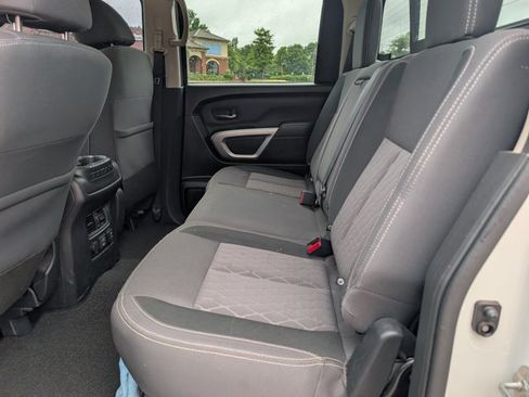 Used 2024 Nissan Titan SV w/ SV Convenience Package AWD/4WD image 31
