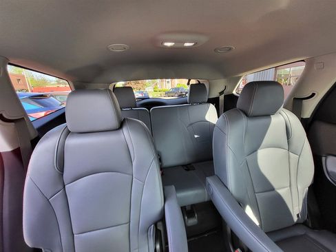 Used 2020 Buick Enclave Essence FWD image 12