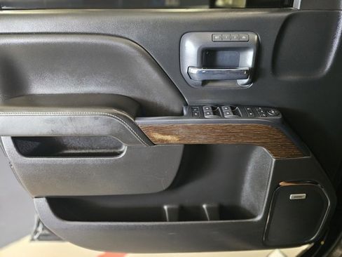 Used 2018 GMC Sierra 3500 Denali w/ Duramax Plus Package image 41