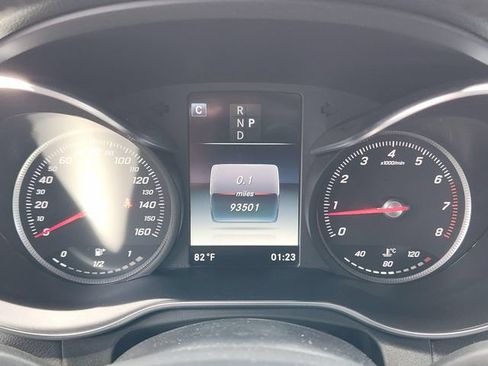 Used 2017 Mercedes-Benz GLC 300 4MATIC image 10