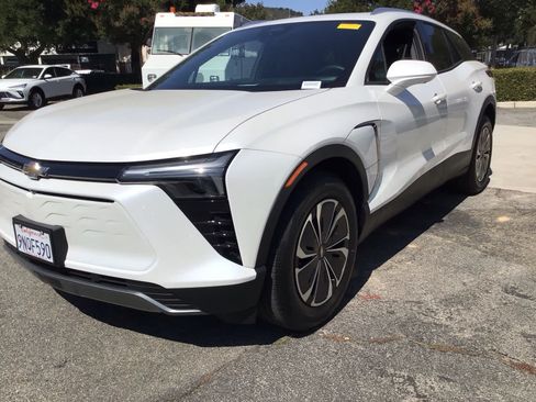 Used 2024 Chevrolet Blazer EV LT AWD/4WD image 2