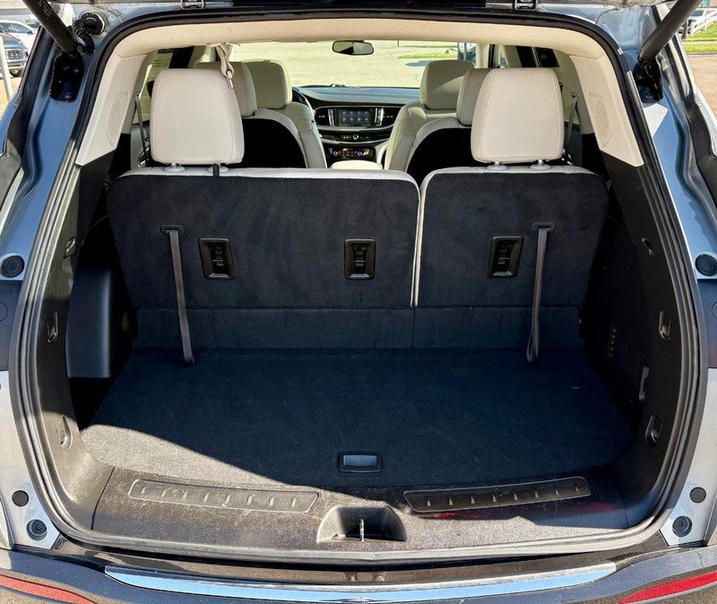 Used 2023 Buick Enclave Essence w/ Experience Buick Package FWD image 5