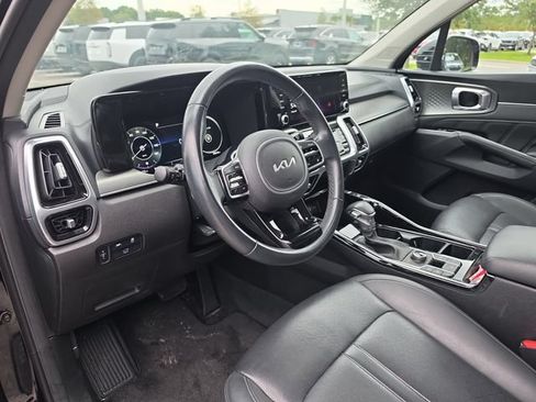 Certified 2023 Kia Sorento SX AWD/4WD image 15
