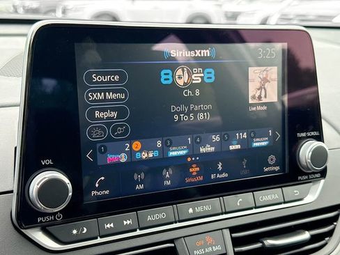 New 2025 Nissan Altima 2.5 SR image 9