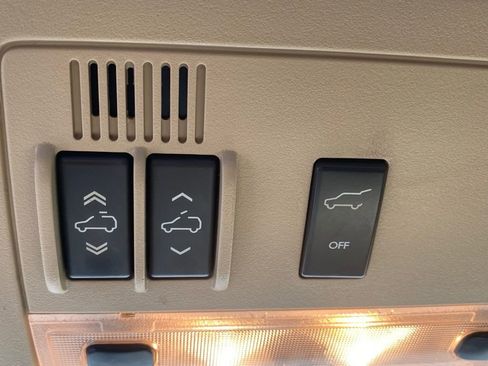 Used 2013 Chevrolet Tahoe LT AWD/4WD image 20