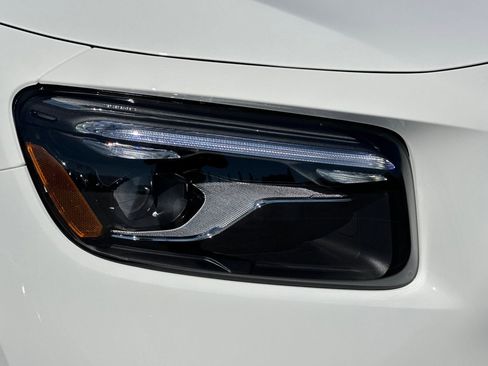New 2026 Mercedes-Benz GLB 35 AMG 4MATIC image 10