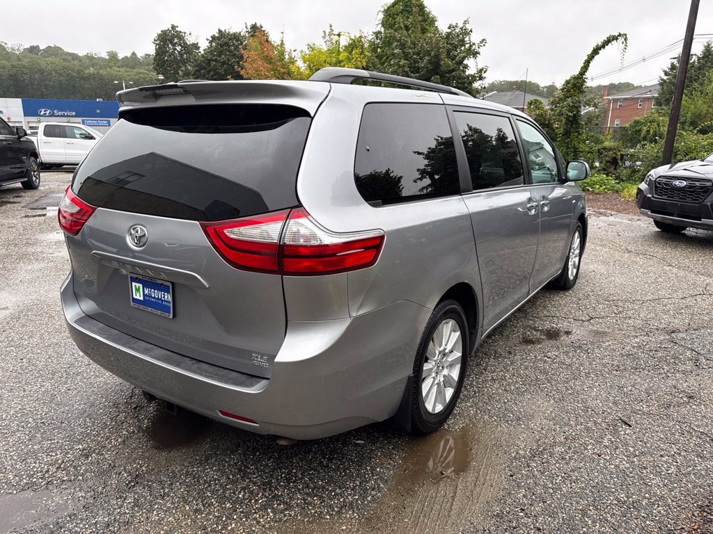 Used 2017 Toyota Sienna AWD image 7