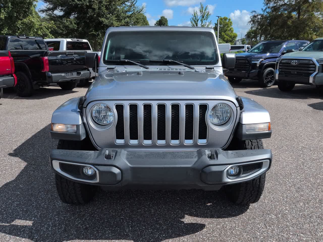 Used 2020 Jeep Wrangler Unlimited Sahara w/ Cold Weather Group AWD/4WD image 9