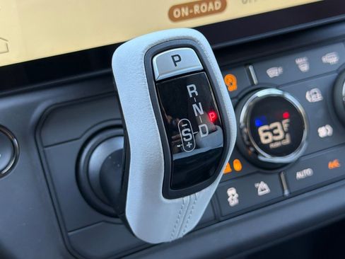 New 2026 Land Rover Defender 110 OCTA AWD/4WD image 16