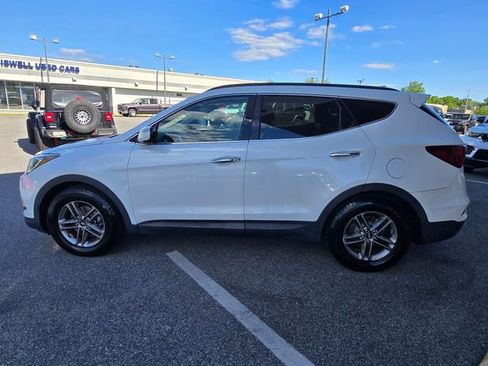 Used 2017 Hyundai Santa Fe Sport FWD image 29