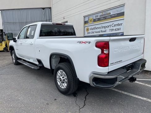Used 2025 Chevrolet Silverado 2500 LT w/ Convenience Package AWD/4WD image 3