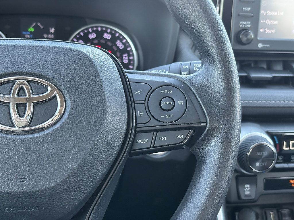 Used 2022 Toyota RAV4 XLE w/ Convenience Package AWD/4WD image 21
