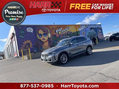 Used 2024 BMW X5 xDrive40i w/ Premium Package AWD/4WD image 1
