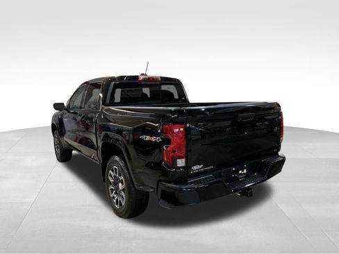Used 2023 Chevrolet Colorado LT w/ LT Convenience Package II AWD/4WD image 3