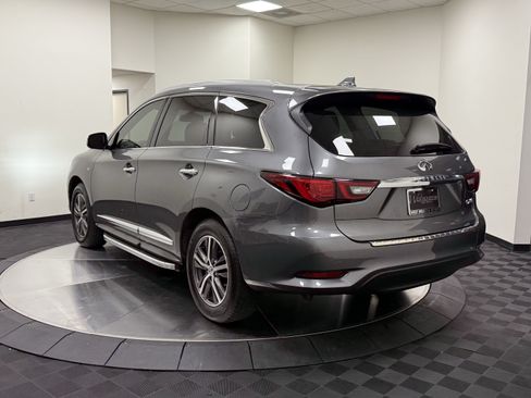 Used 2019 INFINITI QX60 Luxe w/ Essential Package FWD image 6