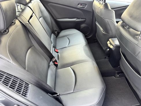 Used 2021 Toyota Prius Prime XLE w/ Carpet Mat Package (TMS) image 17