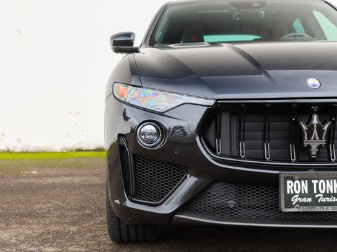 Used 2019 Maserati Levante Trofeo image 33