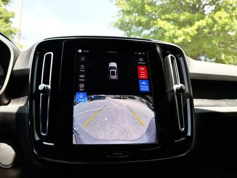 Used 2023 Volvo XC40 Recharge Plus AWD/4WD image 13