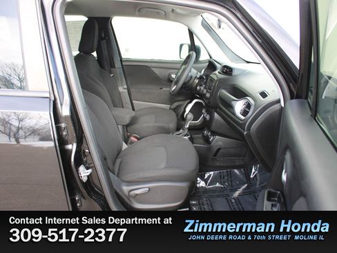 Used 2019 Jeep Renegade Sport image 18