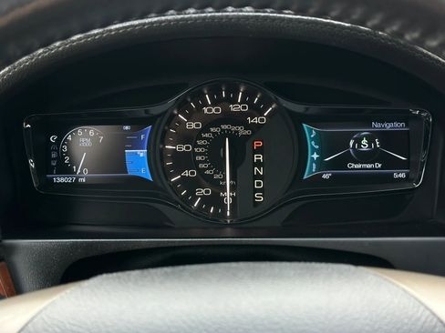 Used 2013 Lincoln MKX Sport Utility 4D image 32