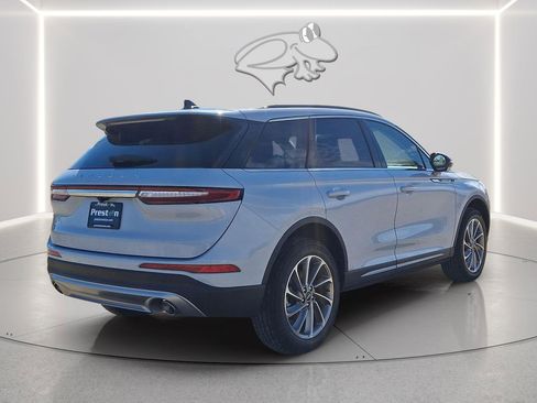 New 2026 Lincoln Corsair Premiere image 3