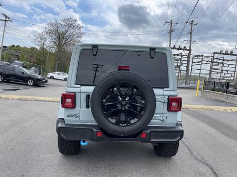 Certified 2024 Jeep Wrangler Unlimited Sahara AWD/4WD image 4