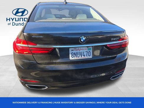 Used 2017 BMW 740i image 3