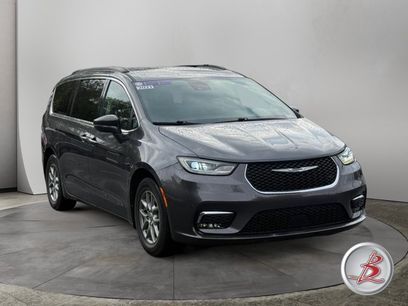 Used 2021 Chrysler Pacifica Touring