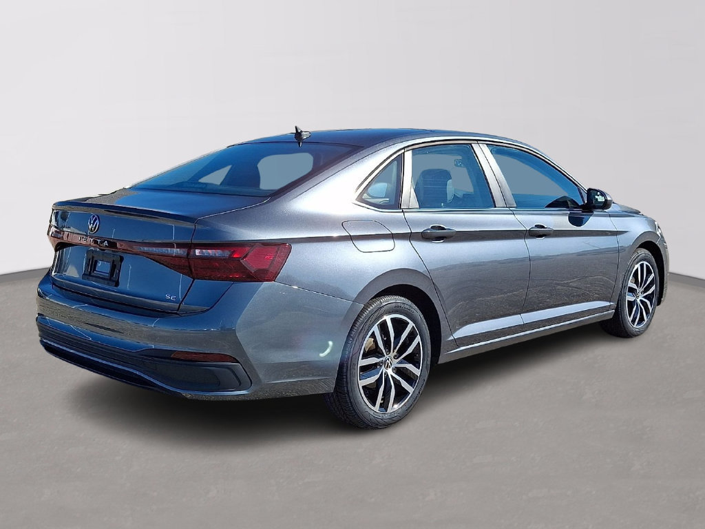 Used 2025 Volkswagen Jetta SE FWD image 6