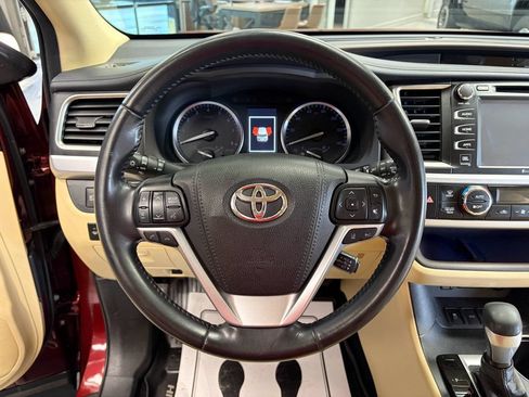 Used 2018 Toyota Highlander Limited AWD/4WD image 14