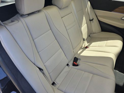 Used 2020 Mercedes-Benz GLE 350 4MATIC image 27