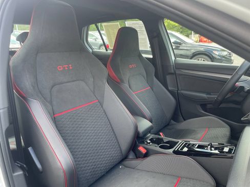 Certified 2026 Volkswagen GTI SE FWD image 19