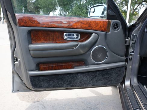 Used 2007 Bentley Arnage R RWD image 18