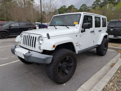 Used 2016 Jeep Wrangler Unlimited Sahara image 5