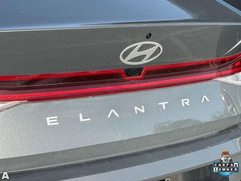 Used 2024 Hyundai Elantra SEL w/ Convenience Package FWD image 8