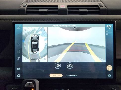 New 2026 Land Rover Defender 110 X-Dynamic SE image 18