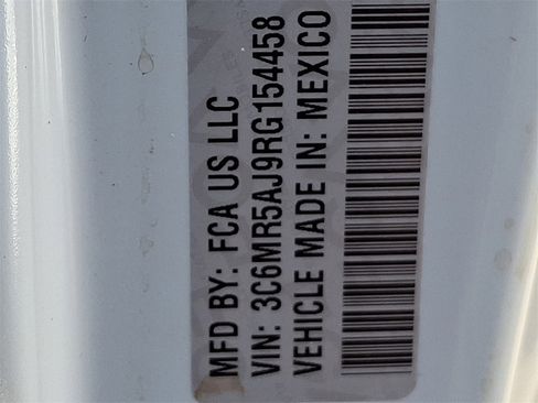 Used 2024 RAM 2500 Tradesman w/ Chrome Appearance Group image 27