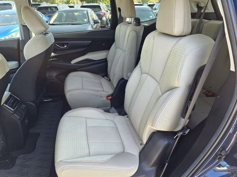 Used 2024 Subaru Ascent Premium w/ Convenience Package image 16