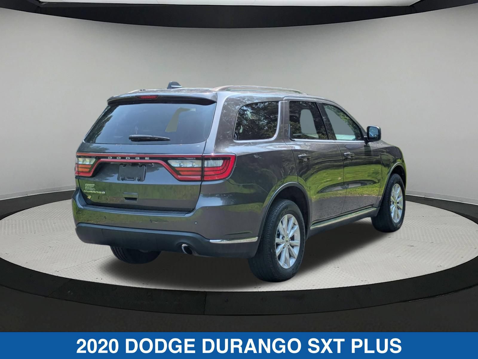 Used 2020 Dodge Durango SXT AWD/4WD image 4