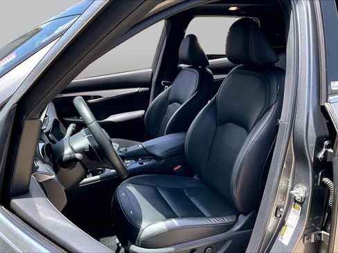 Used 2022 INFINITI QX50 Luxe w/ Appearance Package FWD image 8