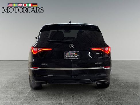 Certified 2023 Acura MDX SH-AWD w/ Technology Package image 4