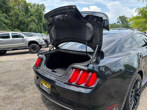 Used 2017 Ford Mustang GT Premium w/ GT Performance Package RWD image 19