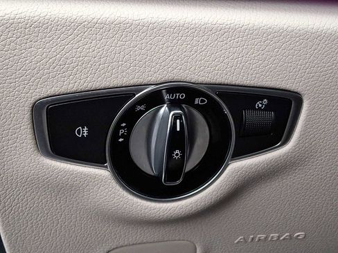 Used 2019 Mercedes-Benz E 300 4MATIC image 21