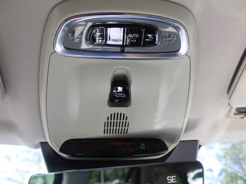 Used 2017 Volvo XC90 T5 Momentum w/ Vision Package FWD image 46