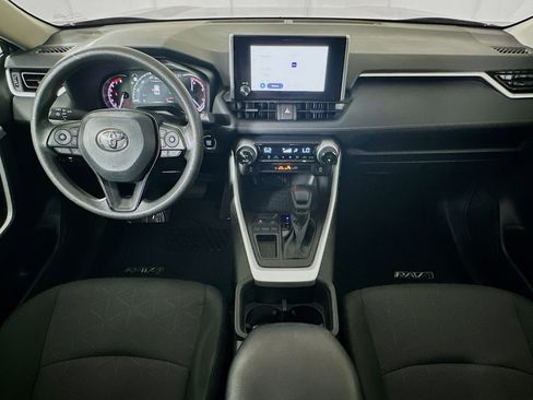 Used 2025 Toyota RAV4 XLE FWD image 27